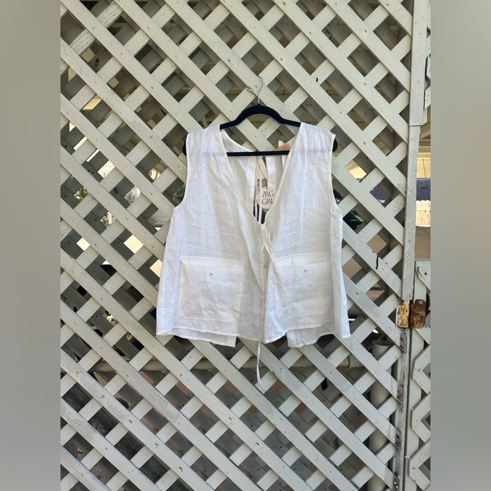VRG GRL White Linen Sleeveless Top